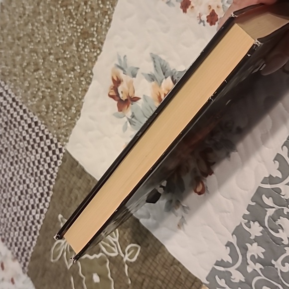 Stuart Woods Book - Picture 2 of 4